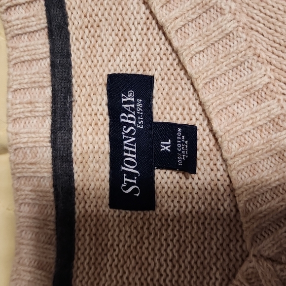 Sweater - Picture 2 of 2